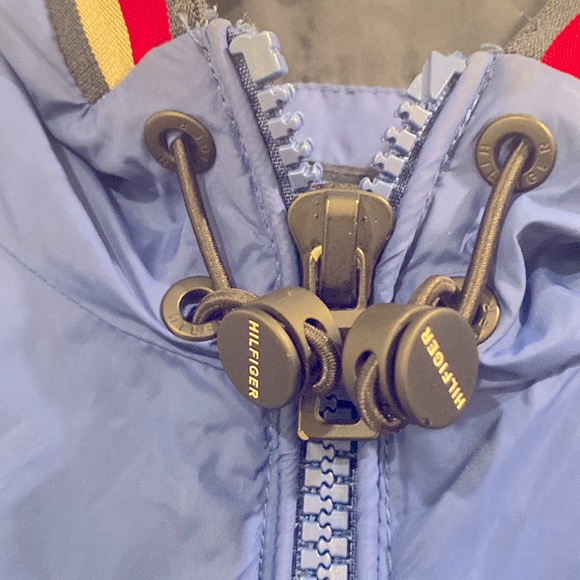 Tommy Hilfiger Boys Lightweight Hooded Windbreaker - Picture 4 of 4